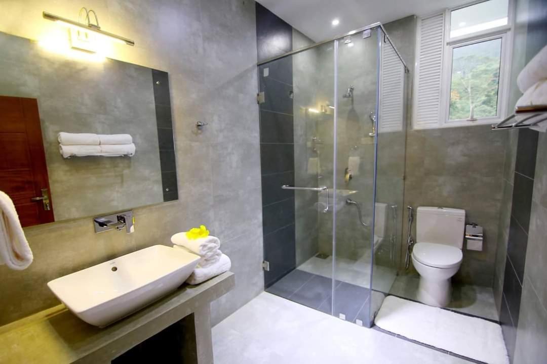 Hillcrest Villa 佩勒代尼耶 外观 照片